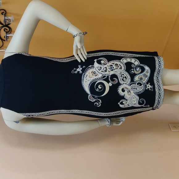 Sandra Darren Sleeveless Black & Beige Knee Length Dress - Picture 6 of 9